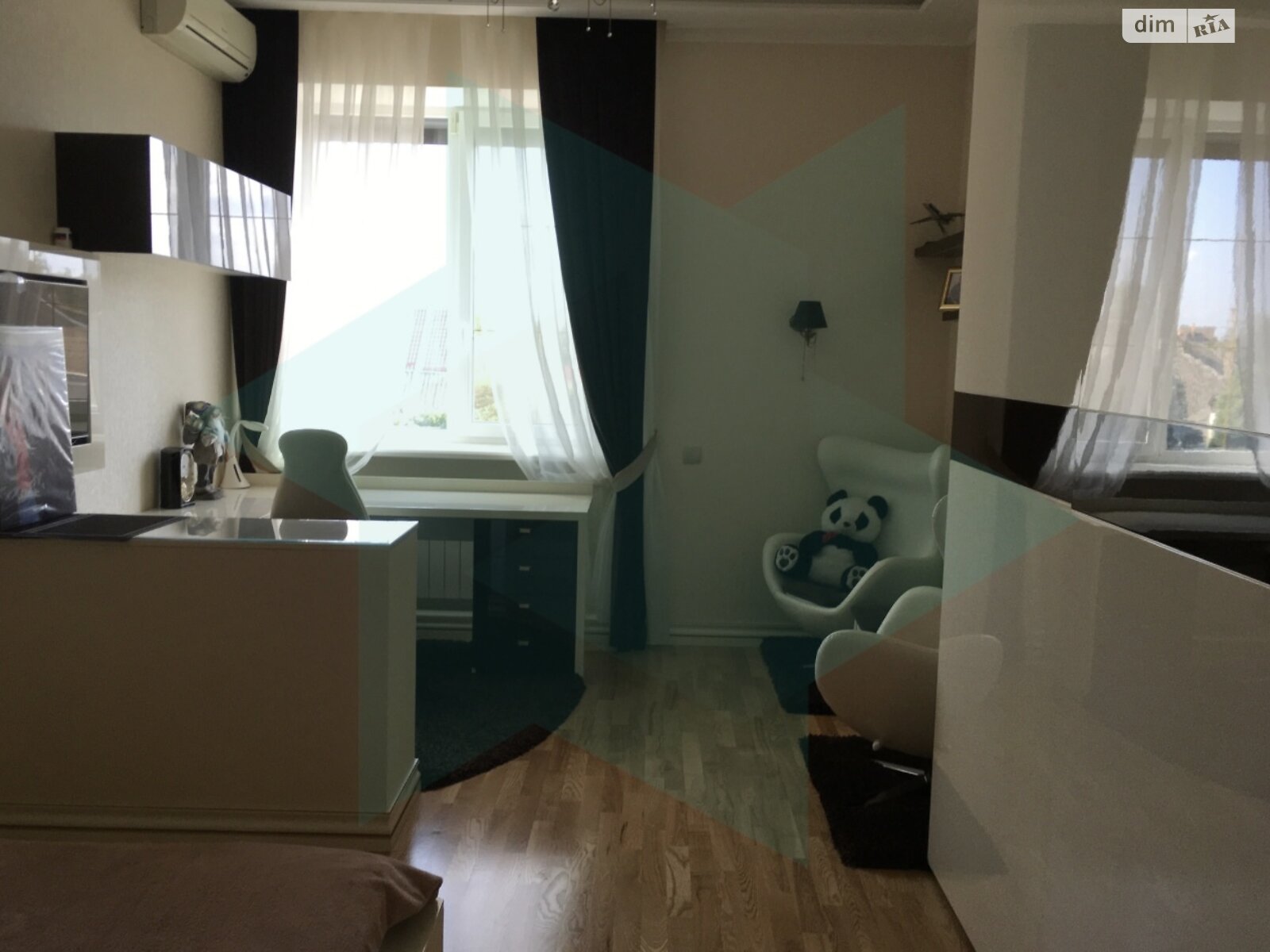 трехэтажный дом с гаражом, 257 кв. м, кирпич. Продажа в Днепре фото 1