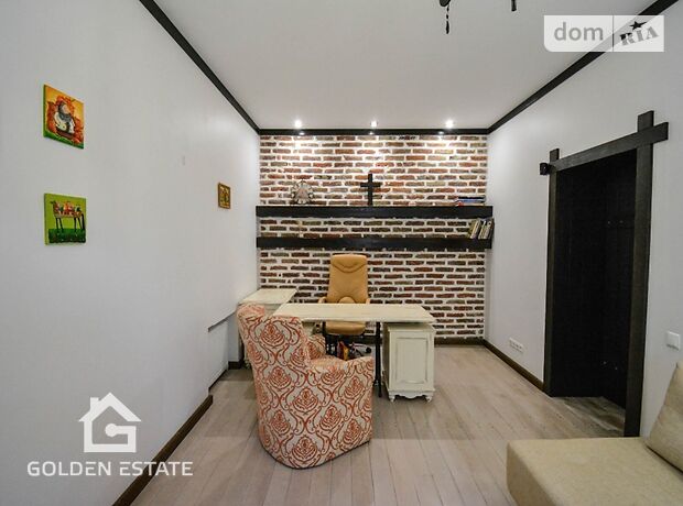 двухэтажный дом с камином, 285 кв. м, крупноблочный известняк. Продажа в Золотых ключах (Днепропетровская обл.) фото 1 двухэтажный дом с камином, 285 кв. м, крупноблочный известняк. Продажа в Золотых ключах (Днепропетровская обл.) фото 1