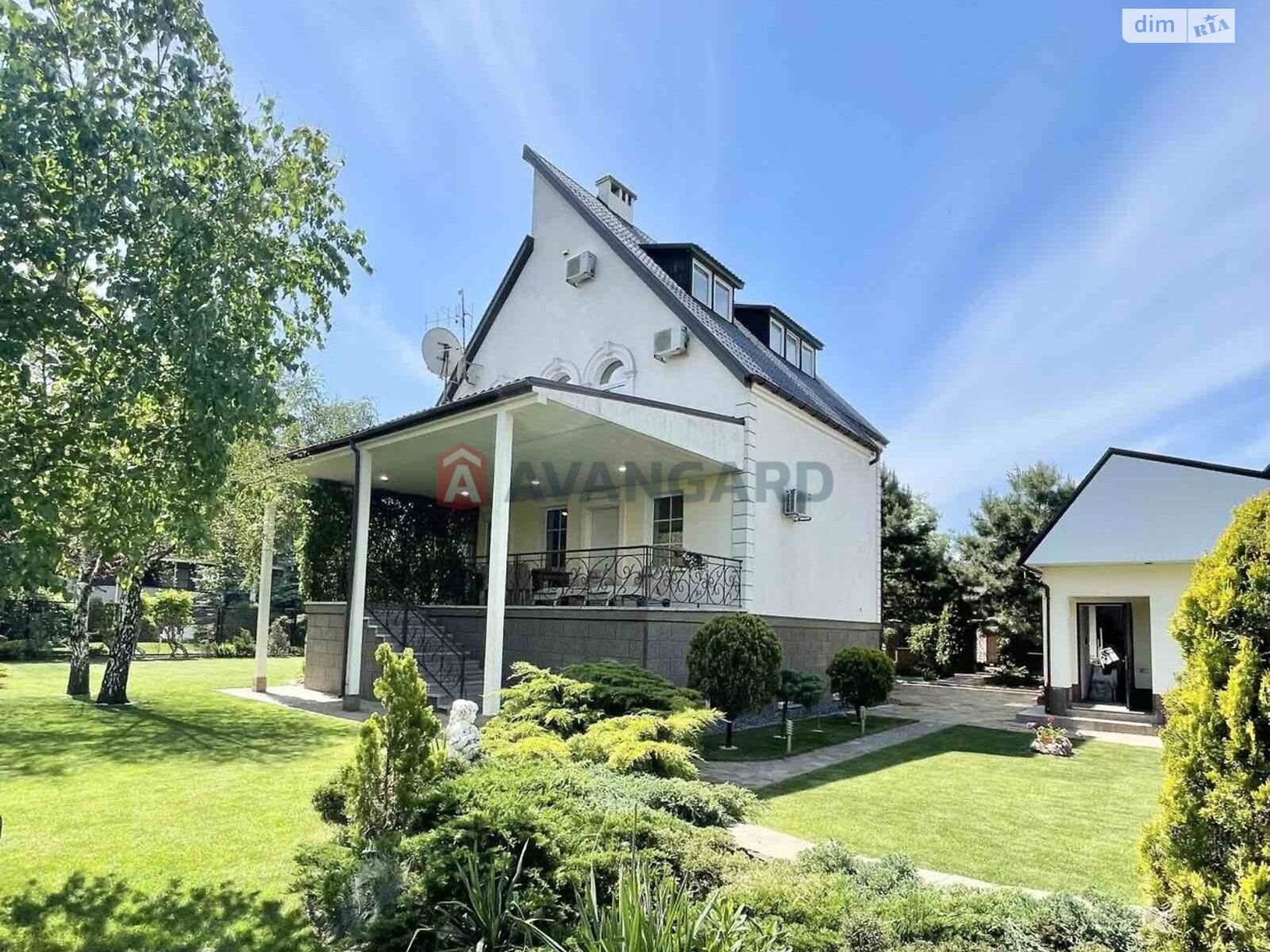 триповерховий будинок, 320 кв. м, кирпич. Продаж у Дніпрі фото 1 триповерховий будинок, 320 кв. м, кирпич. Продаж у Дніпрі фото 1