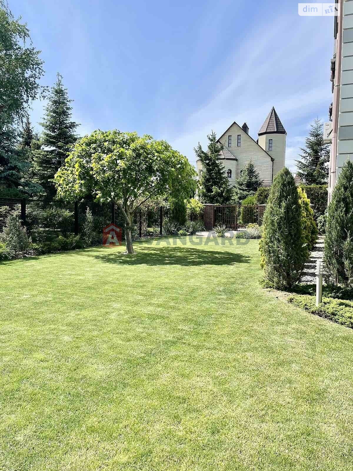 триповерховий будинок, 320 кв. м, кирпич. Продаж у Дніпрі фото 1 триповерховий будинок, 320 кв. м, кирпич. Продаж у Дніпрі фото 1