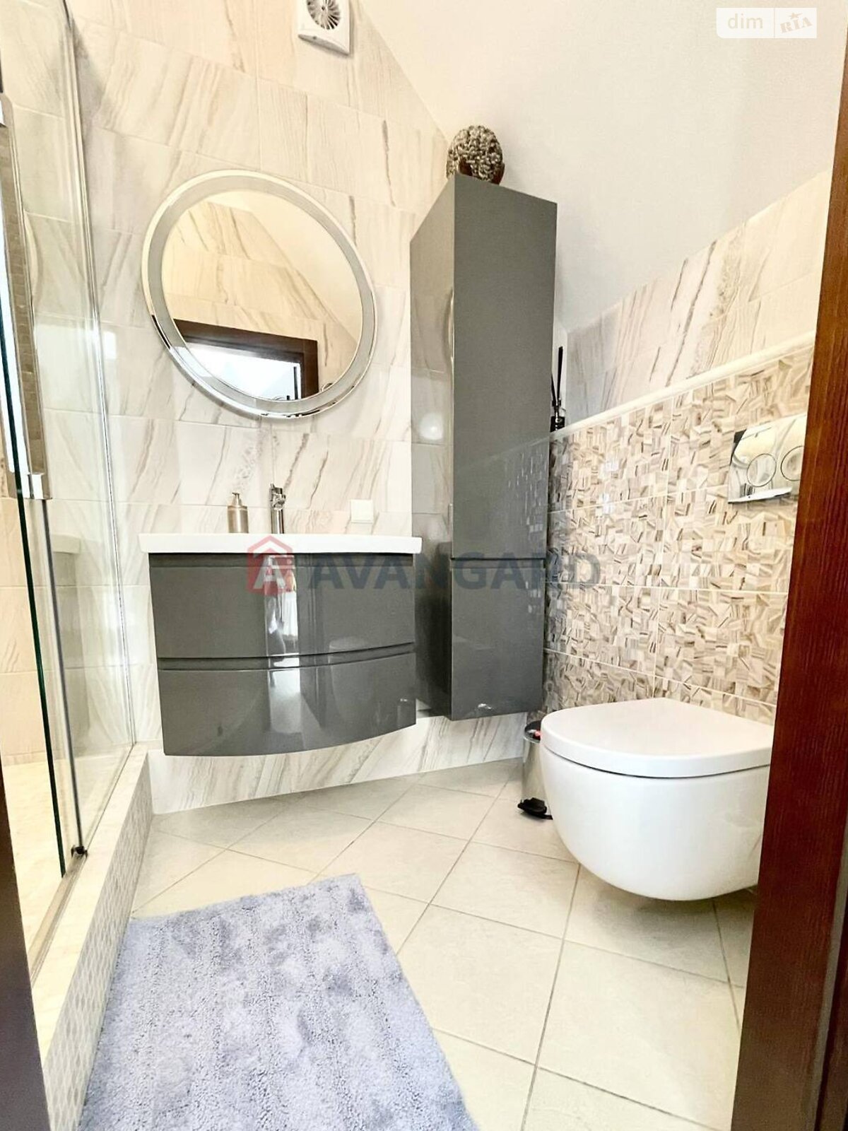 триповерховий будинок, 320 кв. м, кирпич. Продаж у Дніпрі фото 1 триповерховий будинок, 320 кв. м, кирпич. Продаж у Дніпрі фото 1