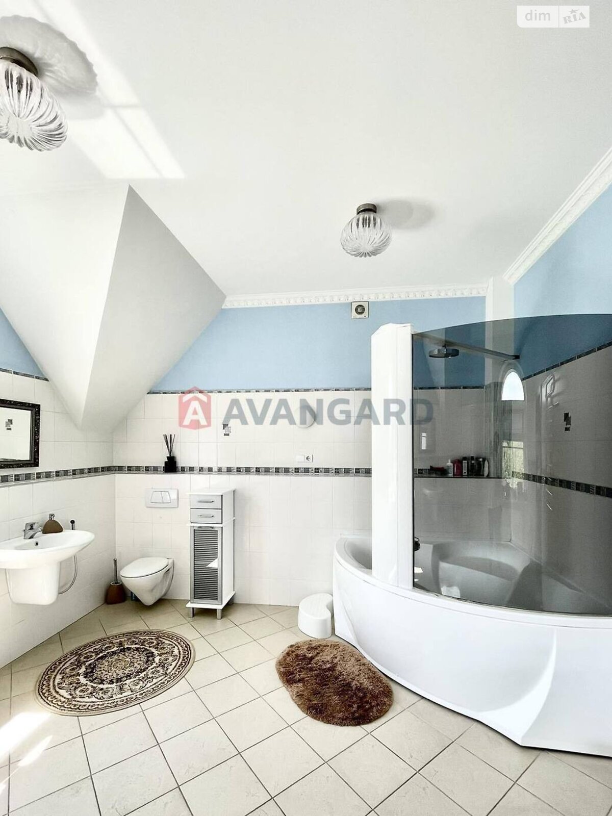 триповерховий будинок, 320 кв. м, кирпич. Продаж у Дніпрі фото 1 триповерховий будинок, 320 кв. м, кирпич. Продаж у Дніпрі фото 1
