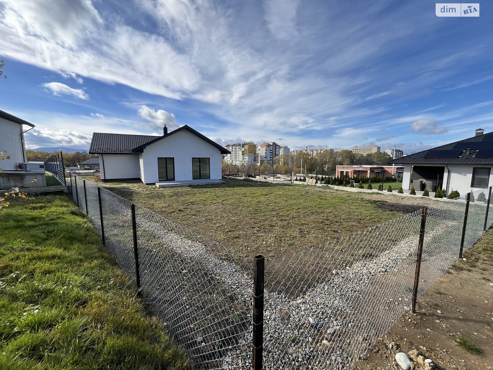 одноэтажный дом с гаражом, 160 кв. м, газобетон. Продажа в Долине район Долина фото 1 одноэтажный дом с гаражом, 160 кв. м, газобетон. Продажа в Долине район Долина фото 1