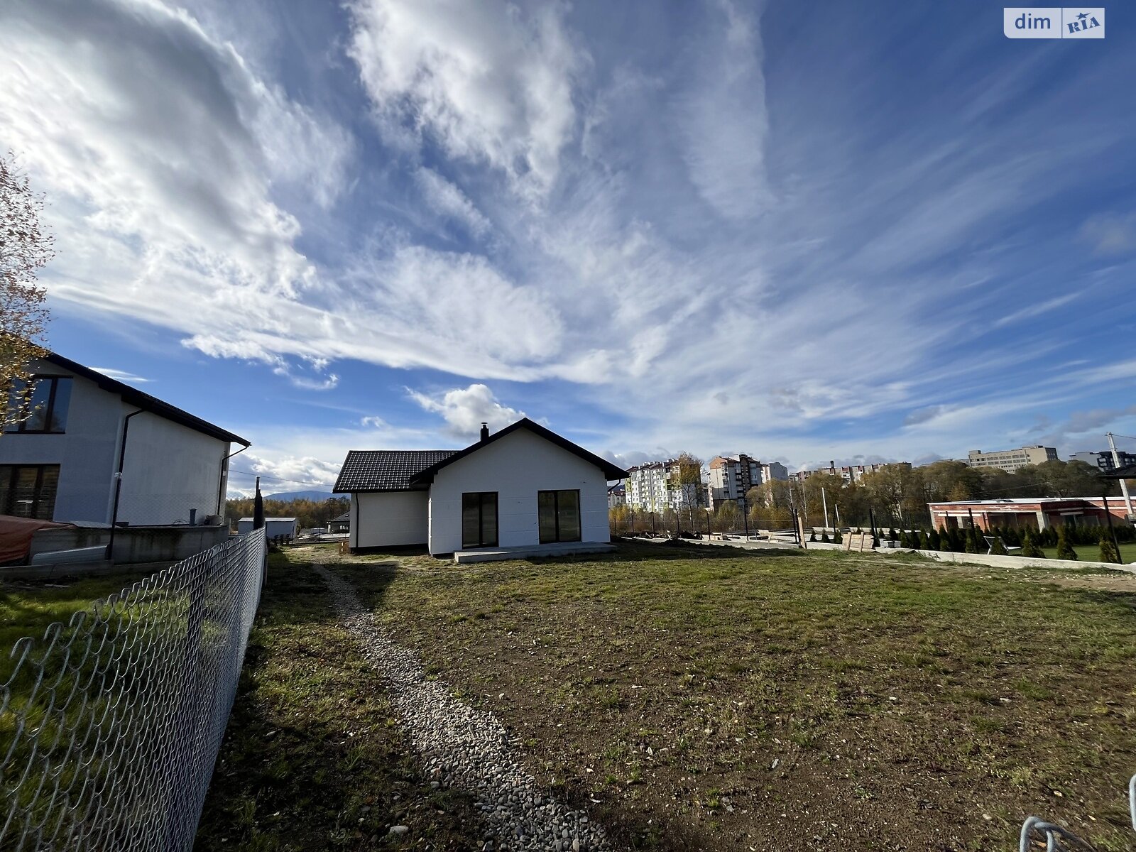 одноэтажный дом с гаражом, 160 кв. м, газобетон. Продажа в Долине район Долина фото 1 одноэтажный дом с гаражом, 160 кв. м, газобетон. Продажа в Долине район Долина фото 1