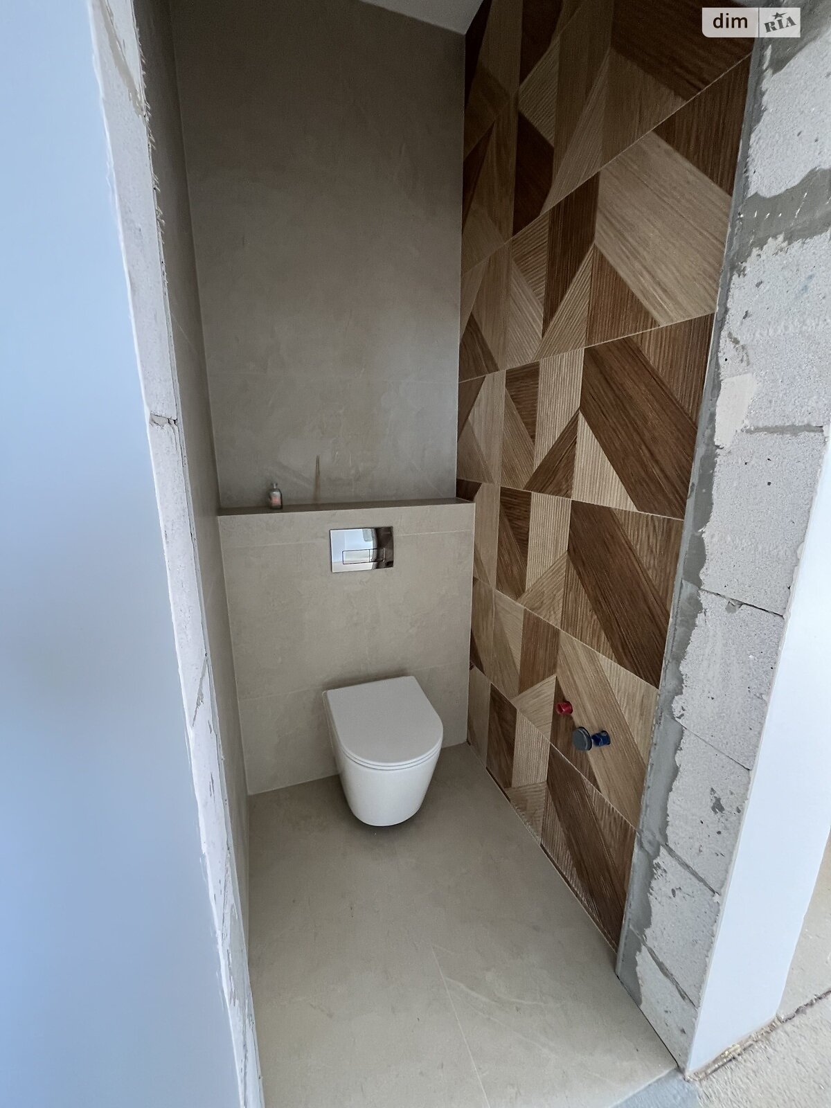 одноэтажный дом с гаражом, 160 кв. м, газобетон. Продажа в Долине район Долина фото 1 одноэтажный дом с гаражом, 160 кв. м, газобетон. Продажа в Долине район Долина фото 1