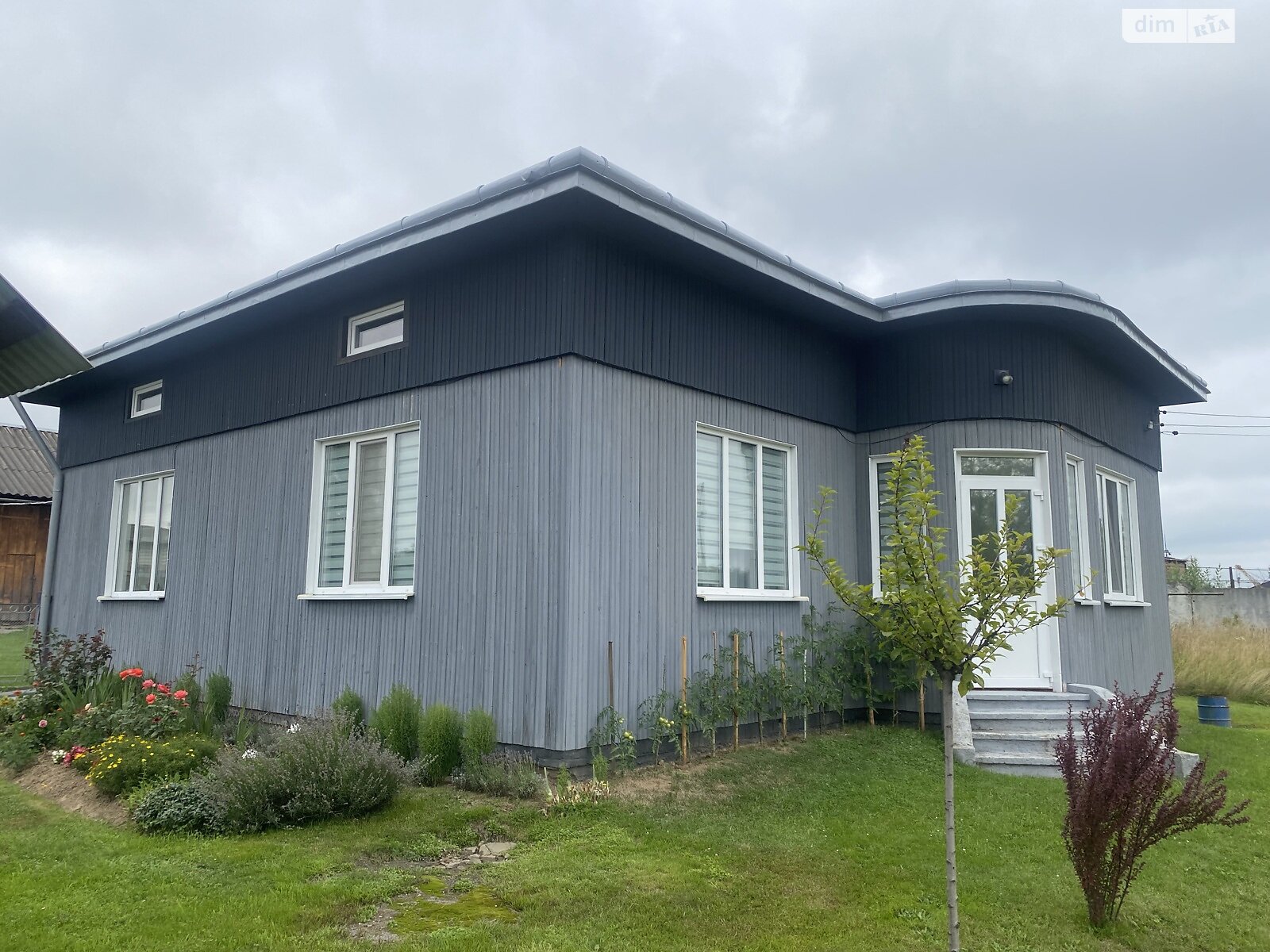 одноэтажный дом, 101 кв. м, дерево и кирпич. Продажа в Долине фото 1