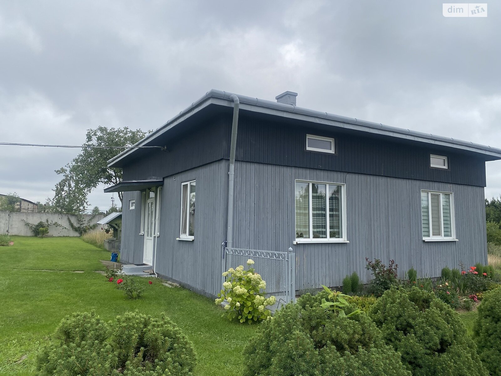 одноэтажный дом, 101 кв. м, дерево и кирпич. Продажа в Долине фото 1