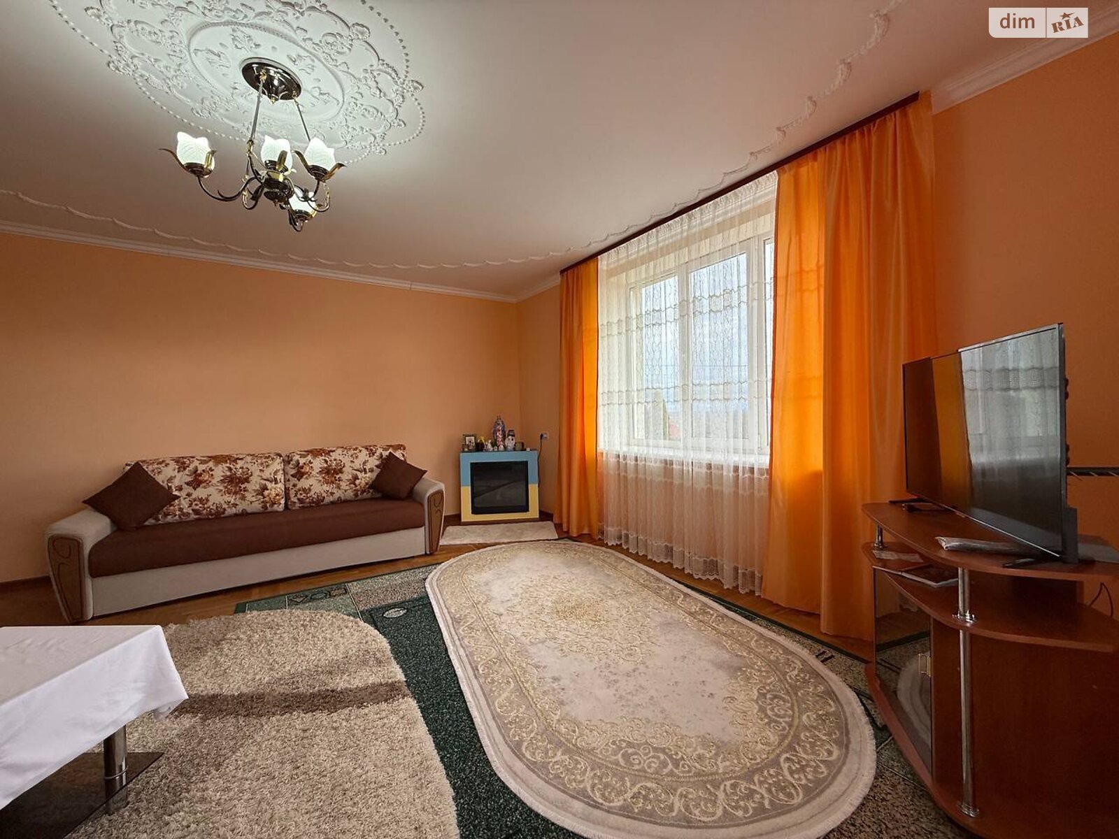 двухэтажный дом с гаражом, 319 кв. м, кирпич. Продажа в Долине фото 1 двухэтажный дом с гаражом, 319 кв. м, кирпич. Продажа в Долине фото 1