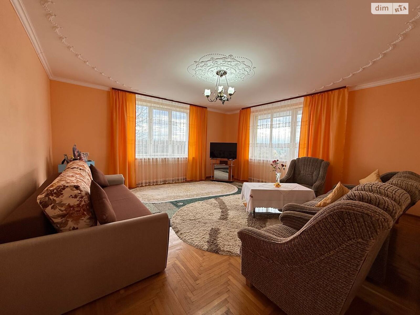 двухэтажный дом с гаражом, 319 кв. м, кирпич. Продажа в Долине фото 1 двухэтажный дом с гаражом, 319 кв. м, кирпич. Продажа в Долине фото 1