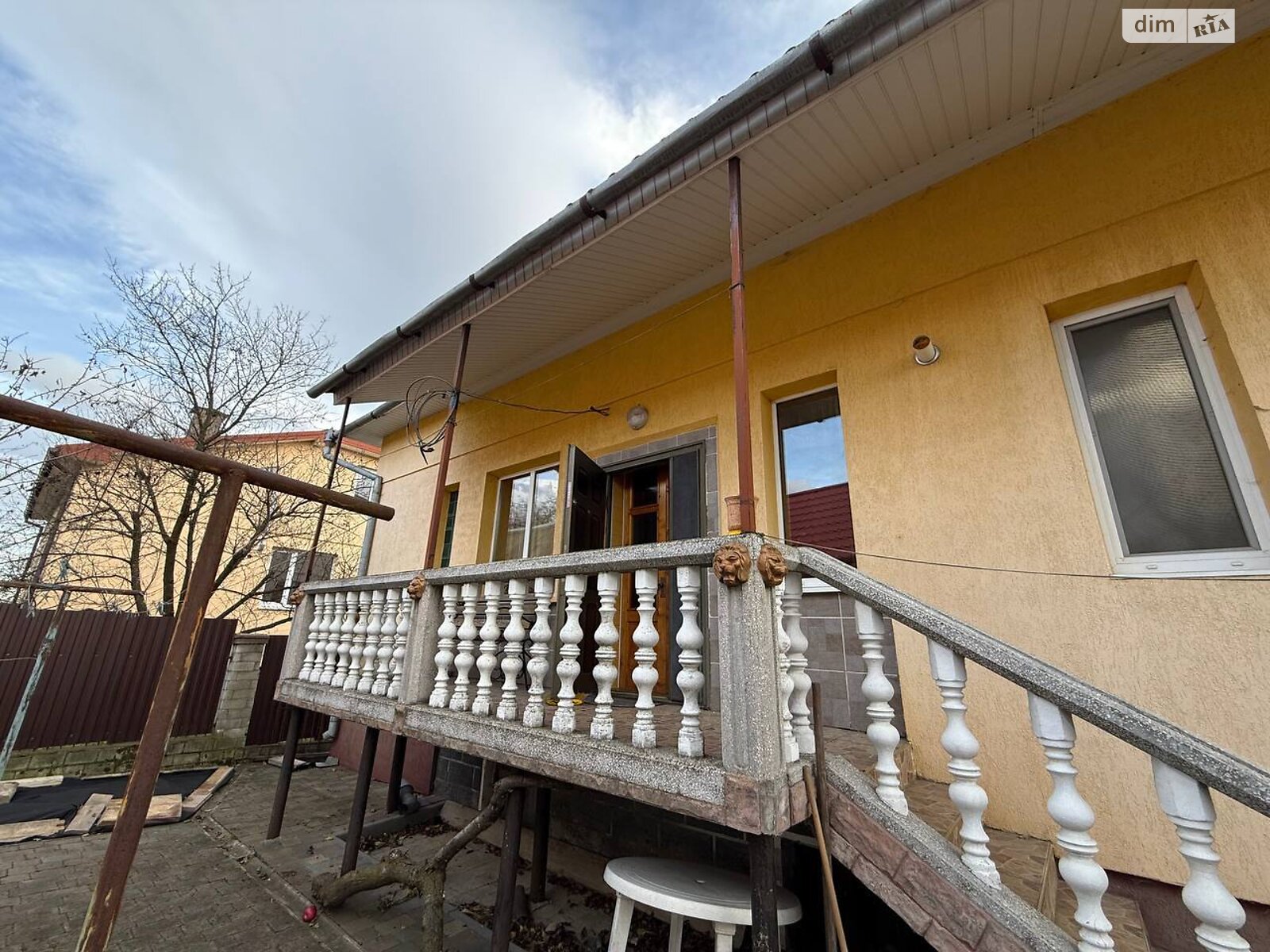 двухэтажный дом с гаражом, 319 кв. м, кирпич. Продажа в Долине фото 1 двухэтажный дом с гаражом, 319 кв. м, кирпич. Продажа в Долине фото 1