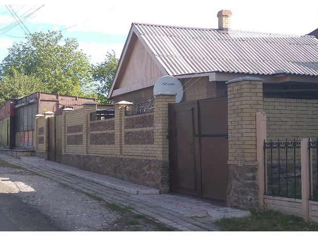 одноэтажный дом с камином, 80 кв. м, кирпич. Продажа в Донецке район Куйбышевский фото 1 одноэтажный дом с камином, 80 кв. м, кирпич. Продажа в Донецке район Куйбышевский фото 1