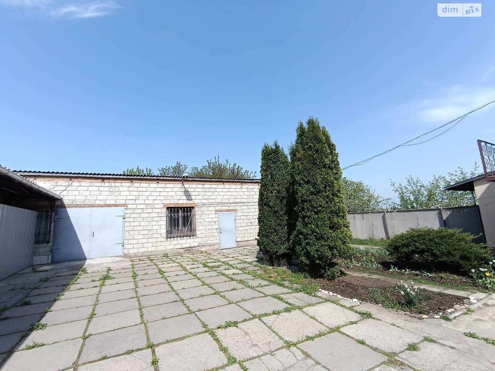 трехэтажный дом с гаражом, 91.9 кв. м, кирпич. Продажа в Дорогом фото 1