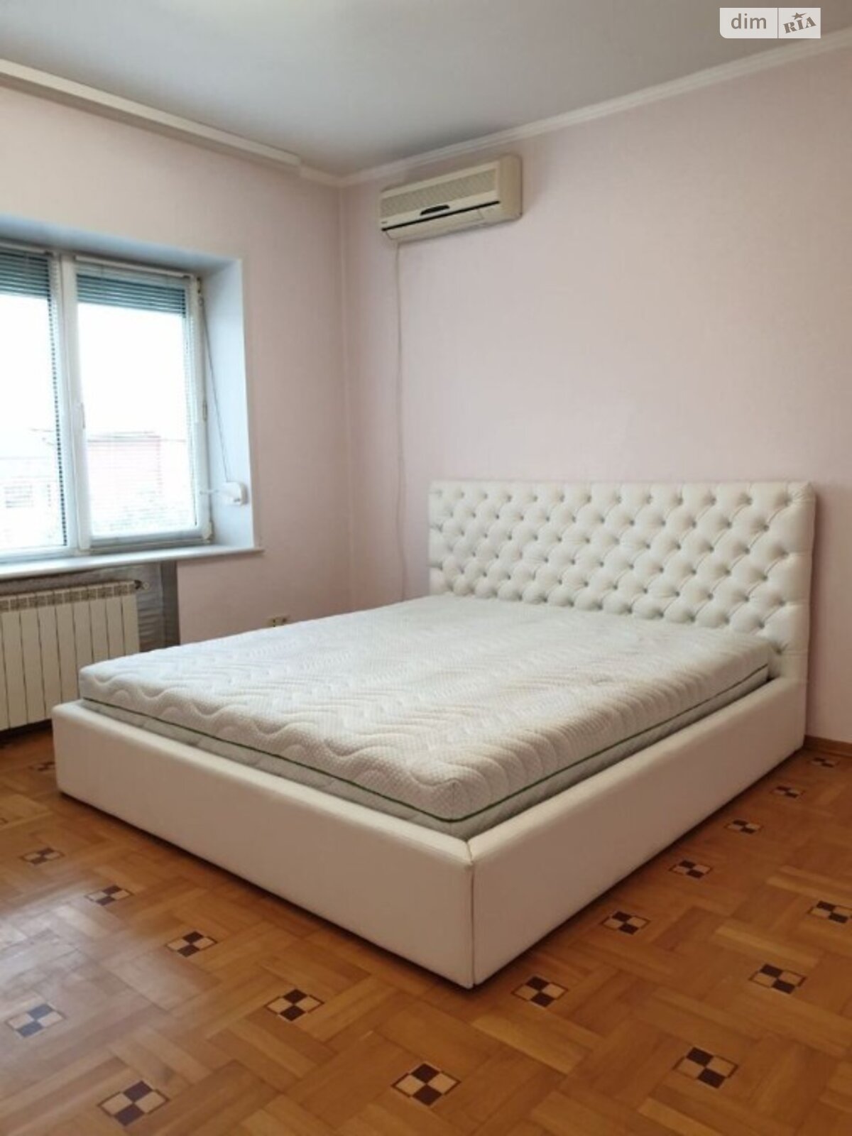 двухэтажный дом с ремонтом, 216 кв. м, кирпич. Продажа в Дорогом фото 1