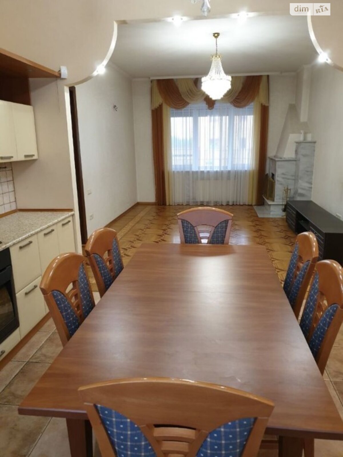 двухэтажный дом с ремонтом, 216 кв. м, кирпич. Продажа в Дорогом фото 1