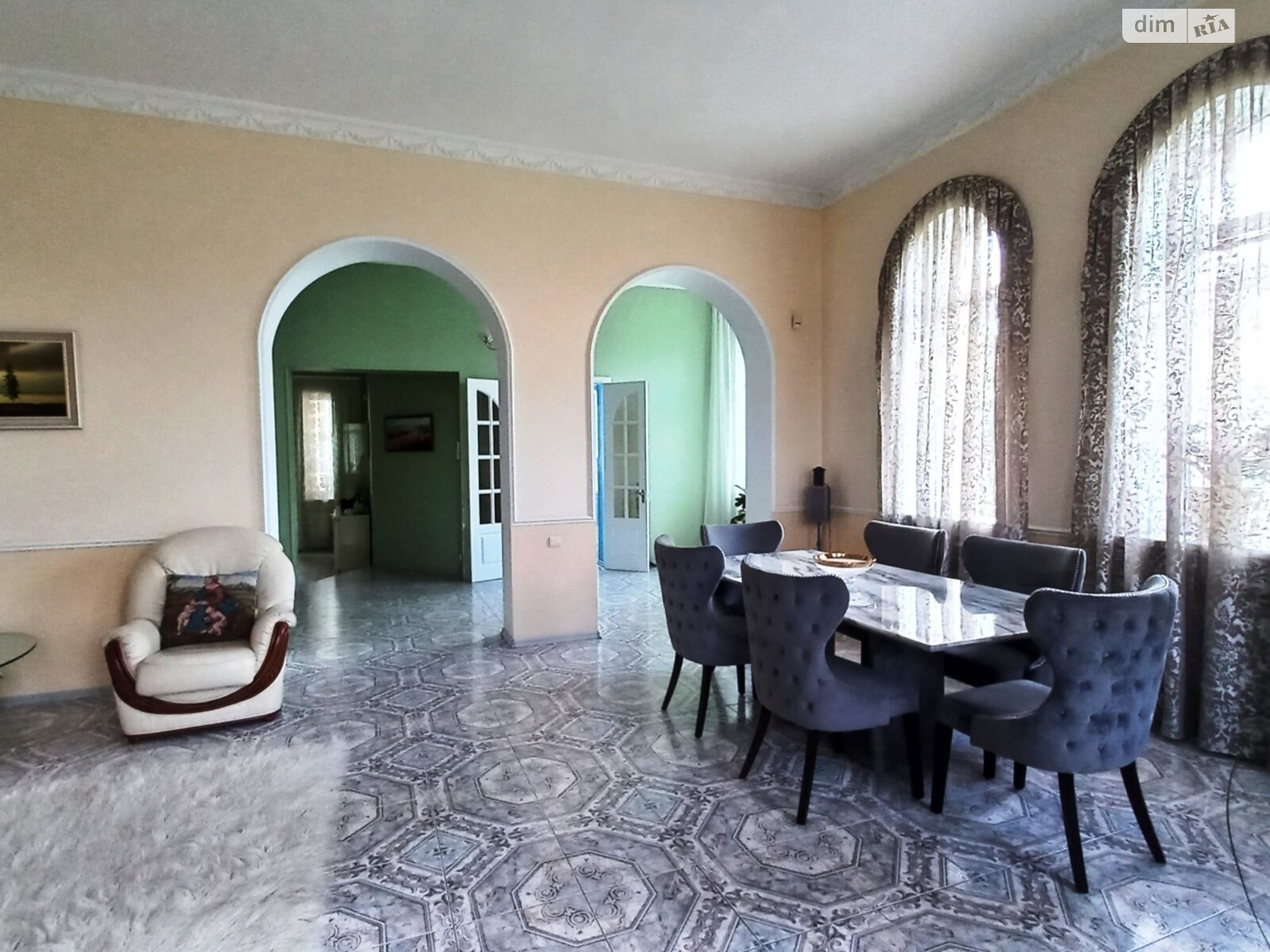 трехэтажный дом с гаражом, 525.9 кв. м, кирпич. Продажа в Доследном фото 1 трехэтажный дом с гаражом, 525.9 кв. м, кирпич. Продажа в Доследном фото 1