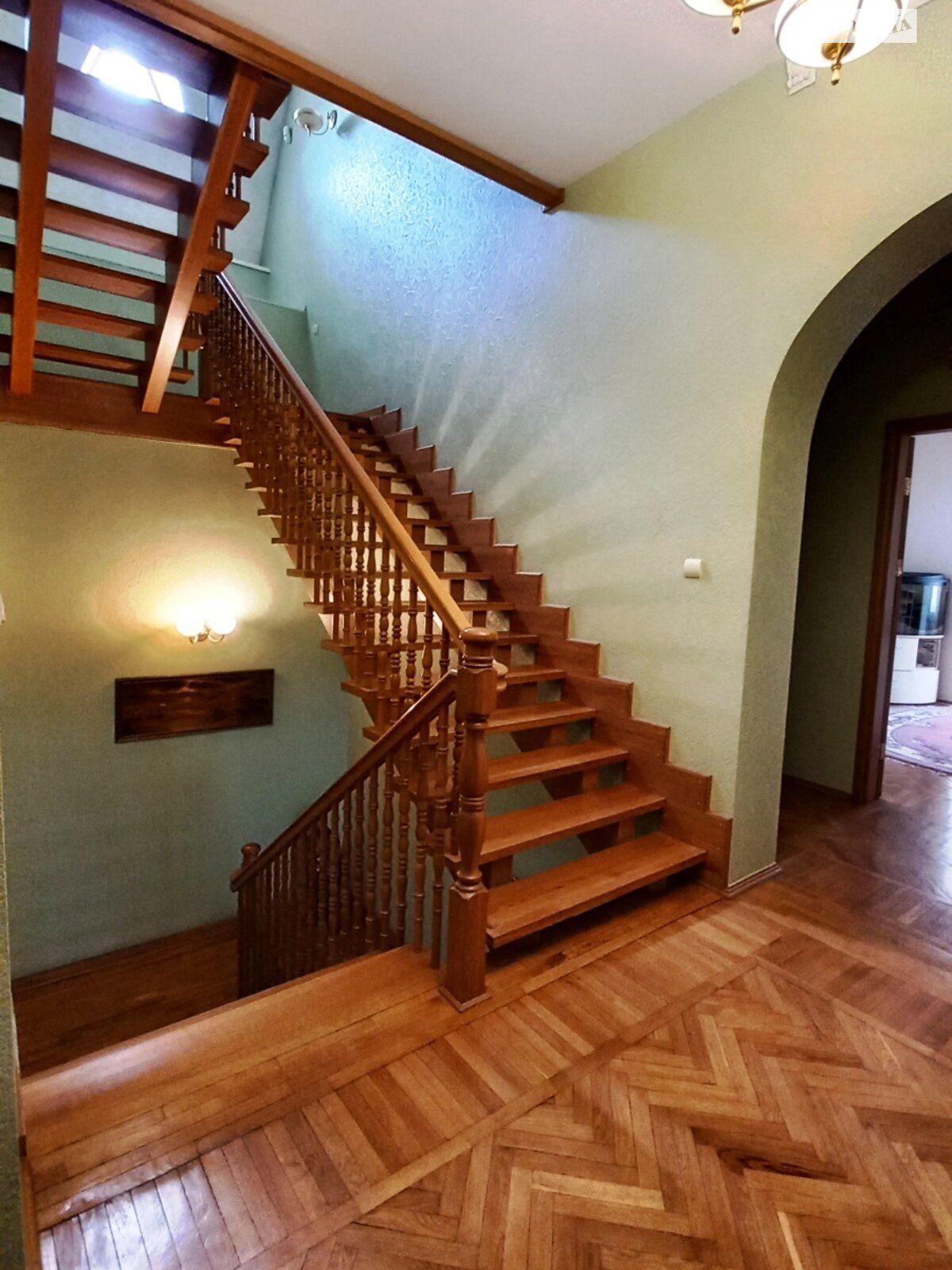 трехэтажный дом с гаражом, 525.9 кв. м, кирпич. Продажа в Доследном фото 1 трехэтажный дом с гаражом, 525.9 кв. м, кирпич. Продажа в Доследном фото 1