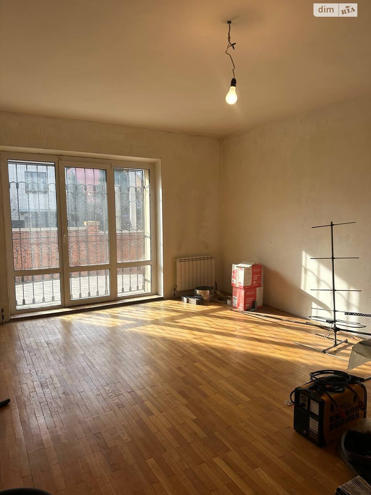 двухэтажный дом с гаражом, 246 кв. м, кирпич. Продажа в Доследном фото 1