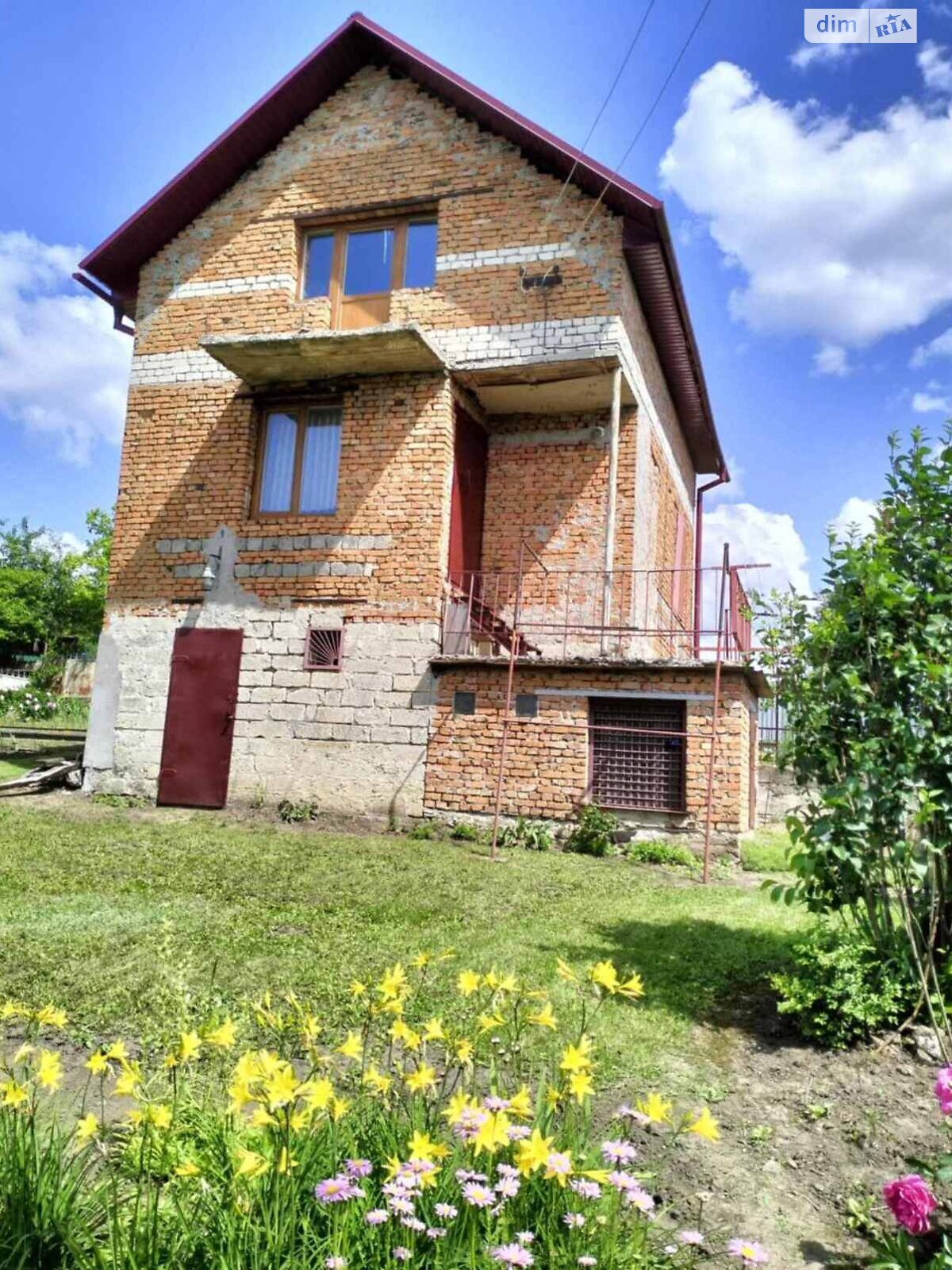 триповерховий будинок, 92 кв. м, цегла. Продаж у Довжанці фото 1 триповерховий будинок, 92 кв. м, цегла. Продаж у Довжанці фото 1