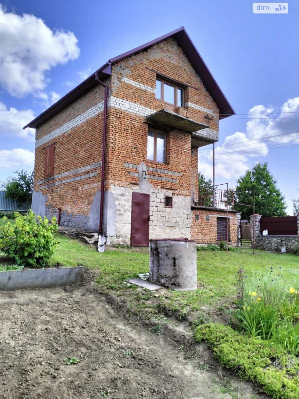 триповерховий будинок, 92 кв. м, цегла. Продаж у Довжанці фото 1 триповерховий будинок, 92 кв. м, цегла. Продаж у Довжанці фото 1