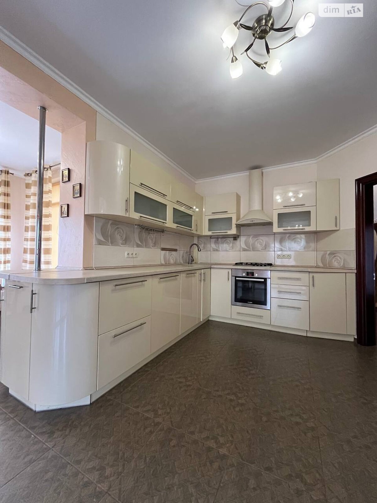 двухэтажный дом с верандой, 243 кв. м, кирпич. Продажа в Драгомирчанах фото 1 двухэтажный дом с верандой, 243 кв. м, кирпич. Продажа в Драгомирчанах фото 1