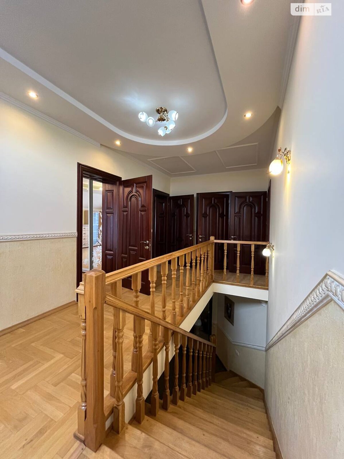 двухэтажный дом с верандой, 243 кв. м, кирпич. Продажа в Драгомирчанах фото 1 двухэтажный дом с верандой, 243 кв. м, кирпич. Продажа в Драгомирчанах фото 1