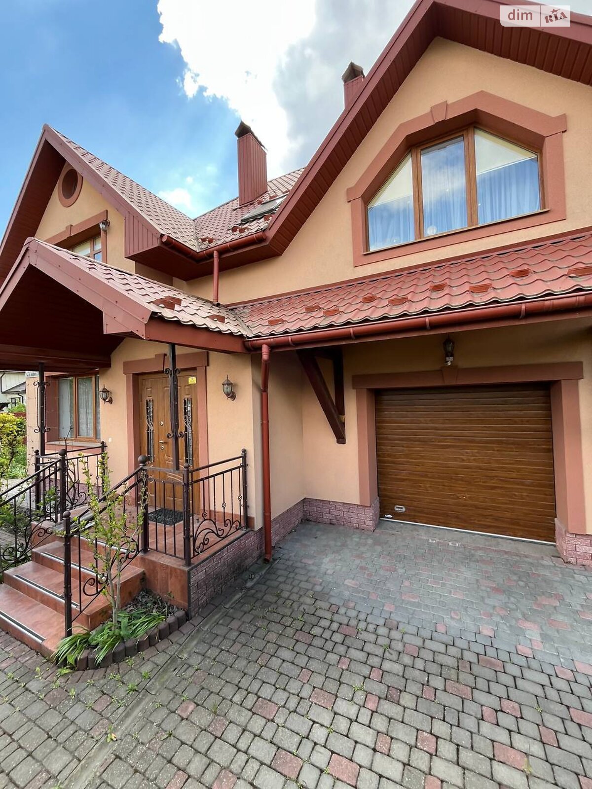двухэтажный дом с верандой, 243 кв. м, кирпич. Продажа в Драгомирчанах фото 1 двухэтажный дом с верандой, 243 кв. м, кирпич. Продажа в Драгомирчанах фото 1