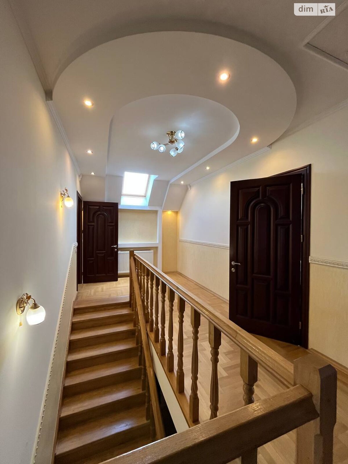 двухэтажный дом с верандой, 243 кв. м, кирпич. Продажа в Драгомирчанах фото 1 двухэтажный дом с верандой, 243 кв. м, кирпич. Продажа в Драгомирчанах фото 1