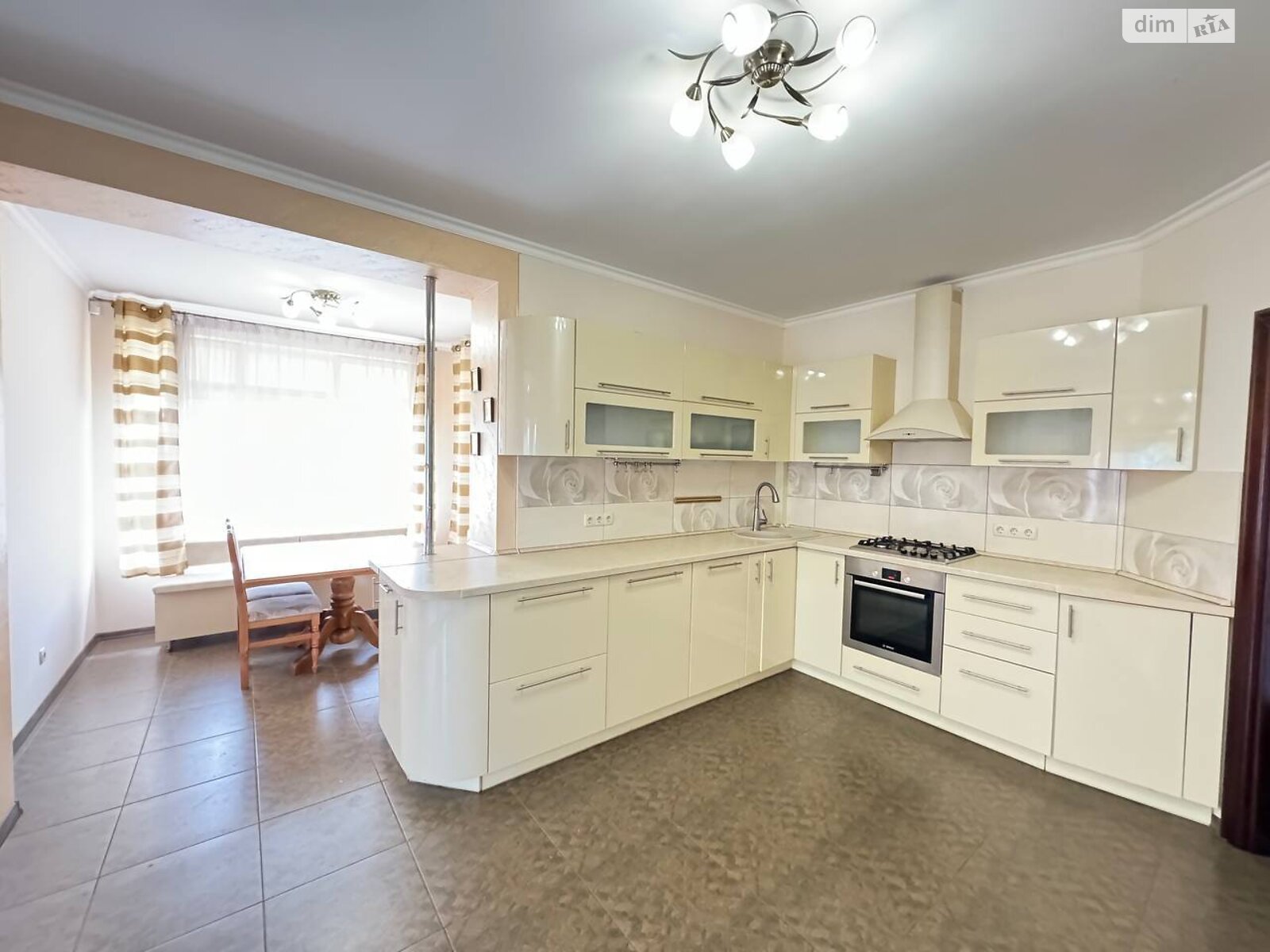 двухэтажный дом с верандой, 243.7 кв. м, кирпич. Продажа в Драгомирчанах фото 1 двухэтажный дом с верандой, 243.7 кв. м, кирпич. Продажа в Драгомирчанах фото 1