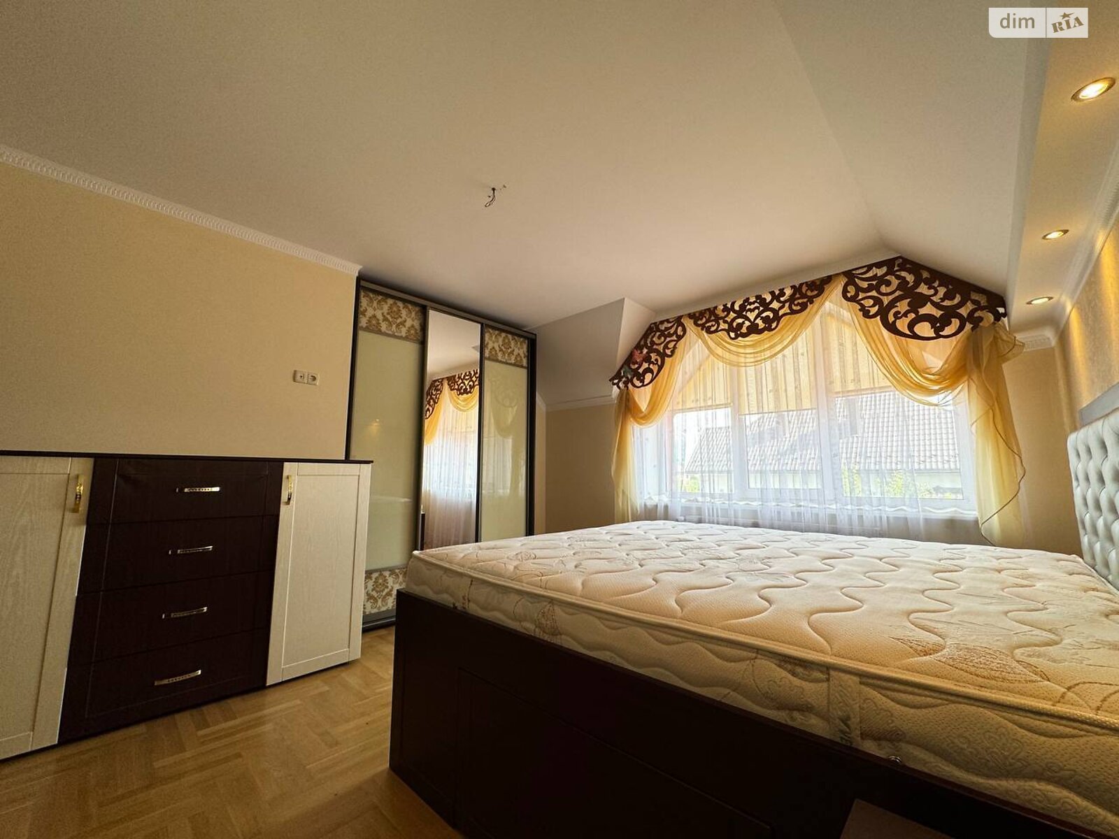 двухэтажный дом с верандой, 243.7 кв. м, кирпич. Продажа в Драгомирчанах фото 1 двухэтажный дом с верандой, 243.7 кв. м, кирпич. Продажа в Драгомирчанах фото 1