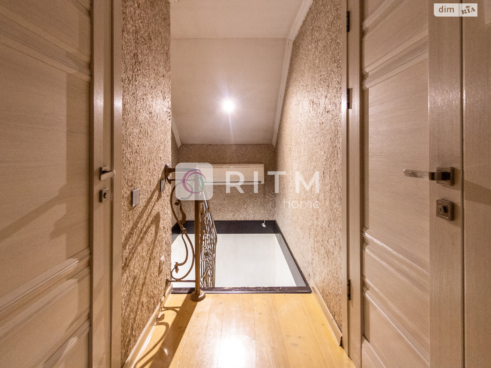 двухэтажный дом с отоплением, 137 кв. м, кирпич. Продажа в Драгомирчанах фото 1 двухэтажный дом с отоплением, 137 кв. м, кирпич. Продажа в Драгомирчанах фото 1