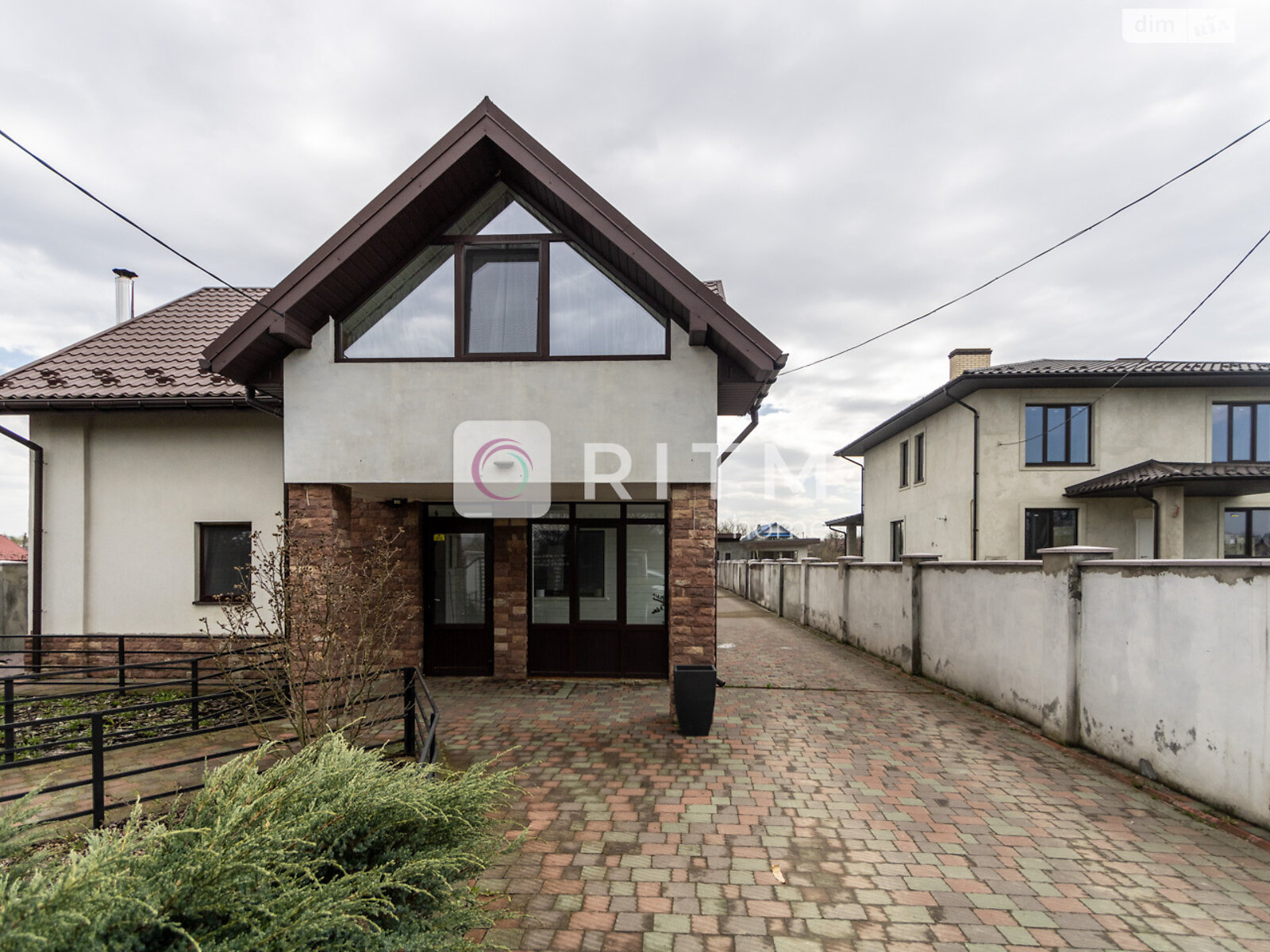 двухэтажный дом с отоплением, 137 кв. м, кирпич. Продажа в Драгомирчанах фото 1 двухэтажный дом с отоплением, 137 кв. м, кирпич. Продажа в Драгомирчанах фото 1