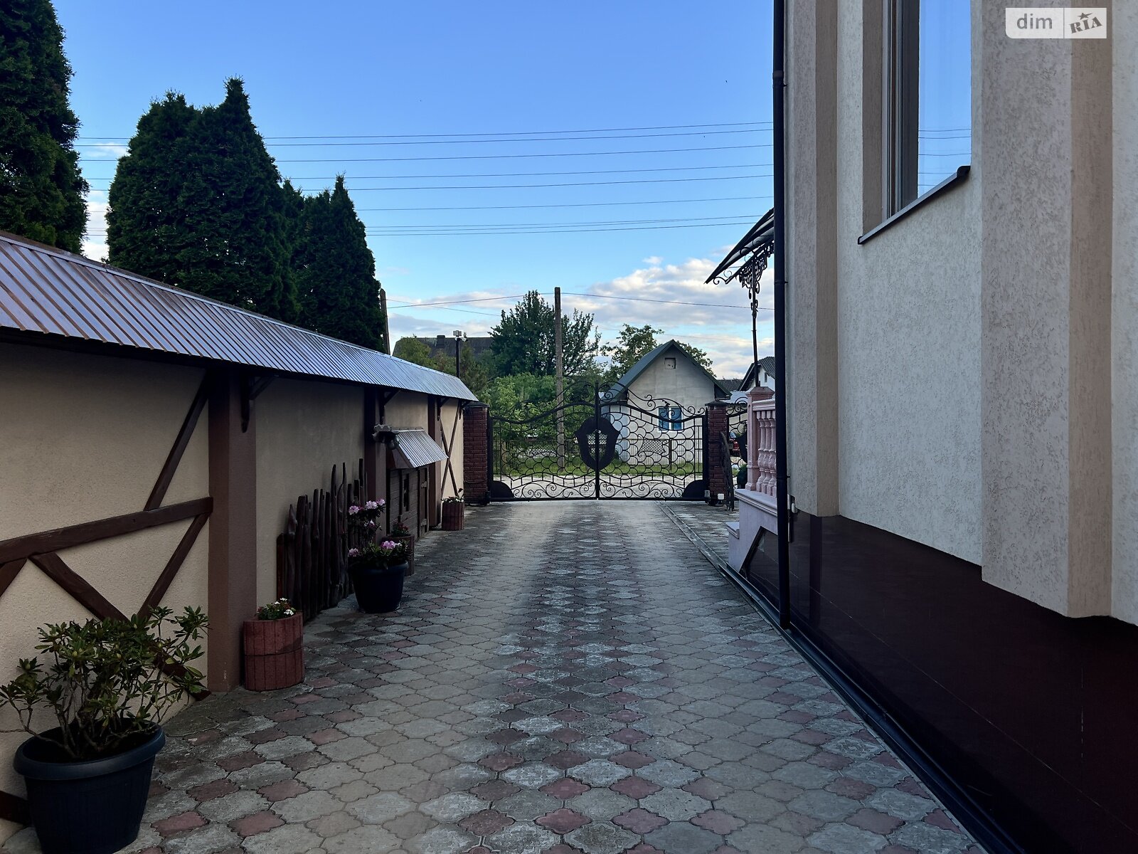 двухэтажный дом беседка, 222 кв. м, кирпич. Продажа в Драгомирчанах фото 1 двухэтажный дом беседка, 222 кв. м, кирпич. Продажа в Драгомирчанах фото 1