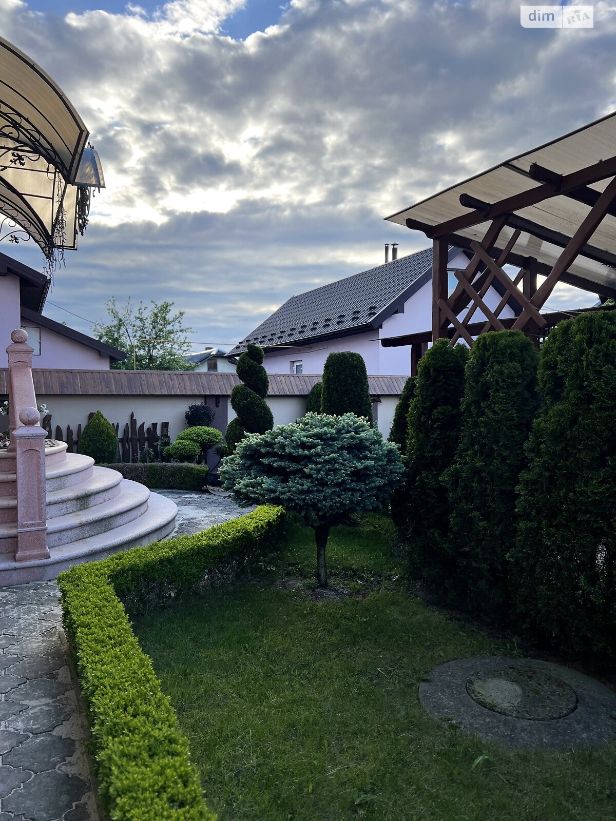 двухэтажный дом беседка, 222 кв. м, кирпич. Продажа в Драгомирчанах фото 1 двухэтажный дом беседка, 222 кв. м, кирпич. Продажа в Драгомирчанах фото 1