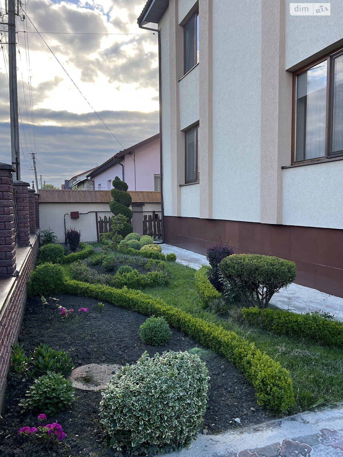 двухэтажный дом беседка, 222 кв. м, кирпич. Продажа в Драгомирчанах фото 1 двухэтажный дом беседка, 222 кв. м, кирпич. Продажа в Драгомирчанах фото 1