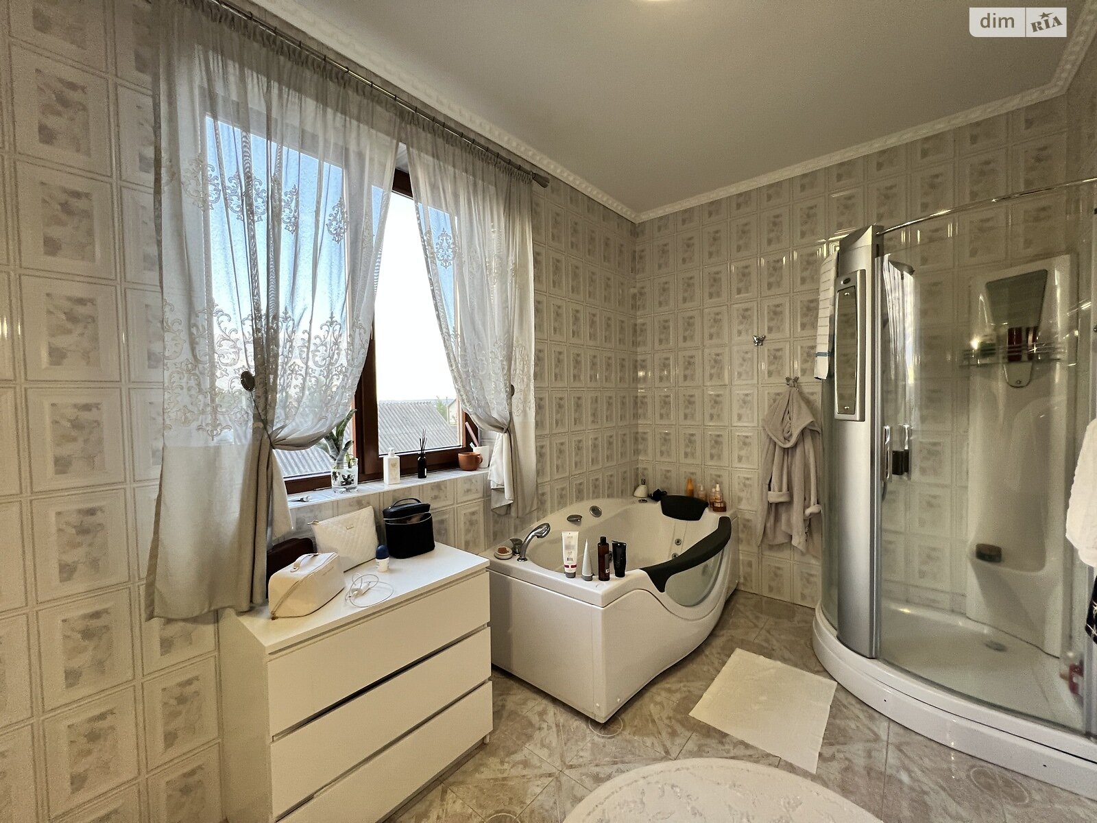 двухэтажный дом беседка, 222 кв. м, кирпич. Продажа в Драгомирчанах фото 1 двухэтажный дом беседка, 222 кв. м, кирпич. Продажа в Драгомирчанах фото 1