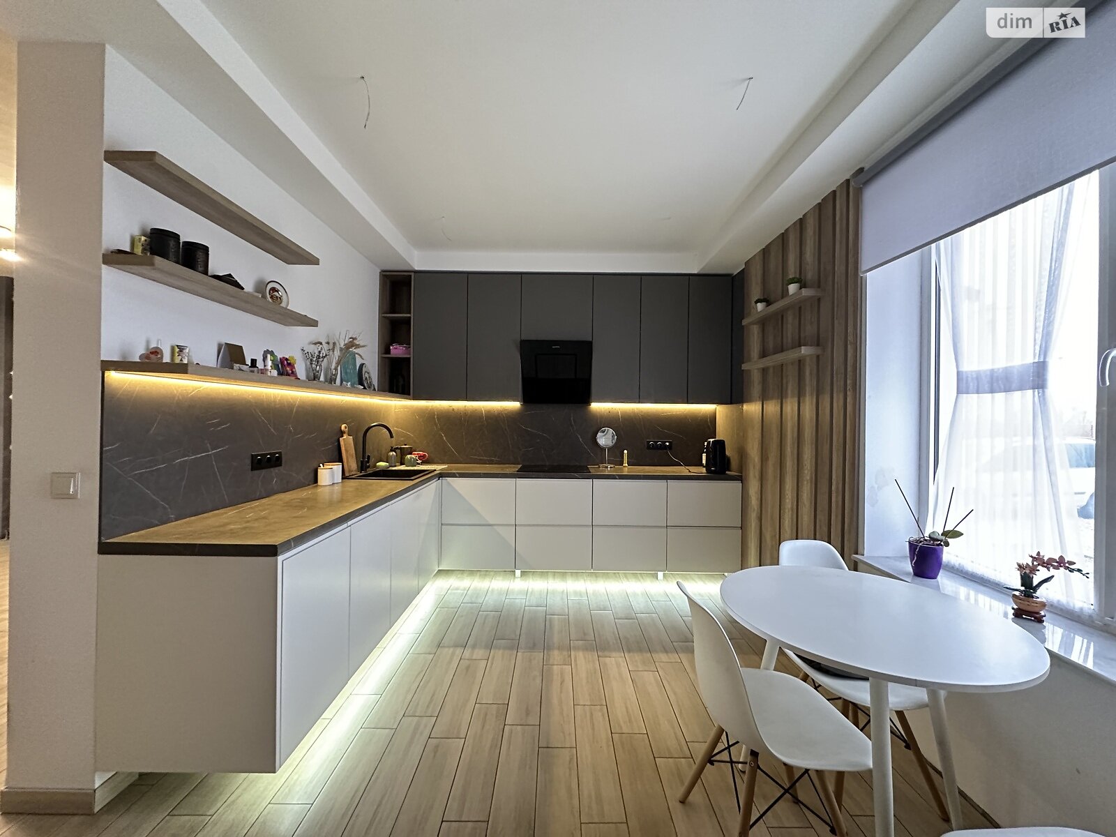 двухэтажный дом, 231.3 кв. м, кирпич. Продажа в Драгомирчанах фото 1 двухэтажный дом, 231.3 кв. м, кирпич. Продажа в Драгомирчанах фото 1