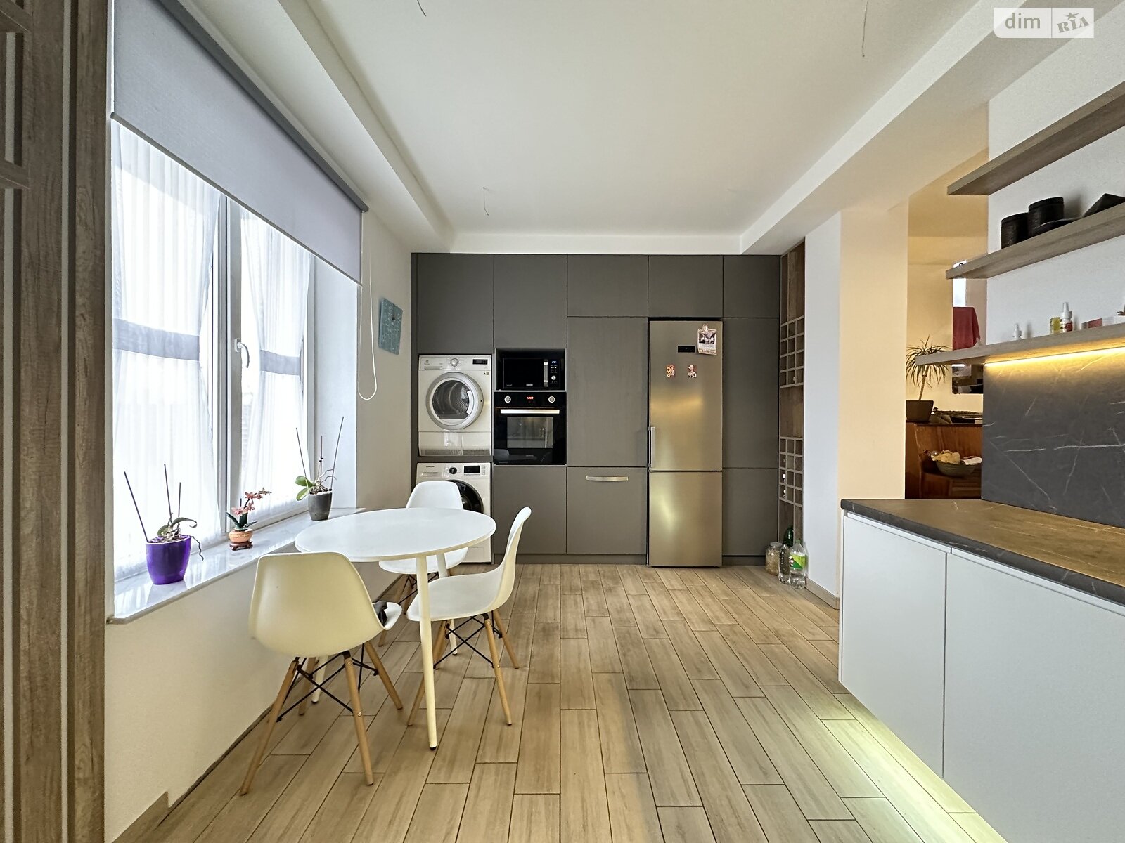 двухэтажный дом, 231.3 кв. м, кирпич. Продажа в Драгомирчанах фото 1 двухэтажный дом, 231.3 кв. м, кирпич. Продажа в Драгомирчанах фото 1