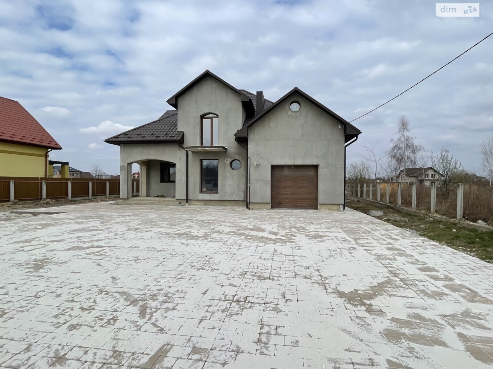 двухэтажный дом с гаражом, 145 кв. м, кирпич. Продажа в Драгомирчанах фото 1 двухэтажный дом с гаражом, 145 кв. м, кирпич. Продажа в Драгомирчанах фото 1
