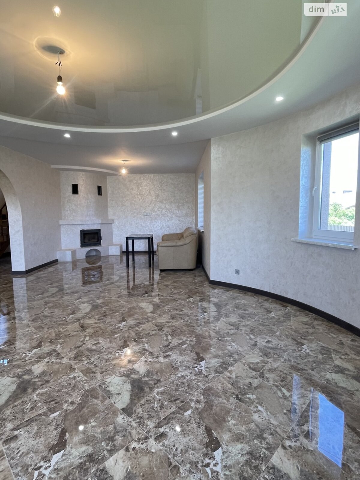 двухэтажный дом с отоплением, 180 кв. м, кирпич. Продажа в Драгомирчанах фото 1 двухэтажный дом с отоплением, 180 кв. м, кирпич. Продажа в Драгомирчанах фото 1