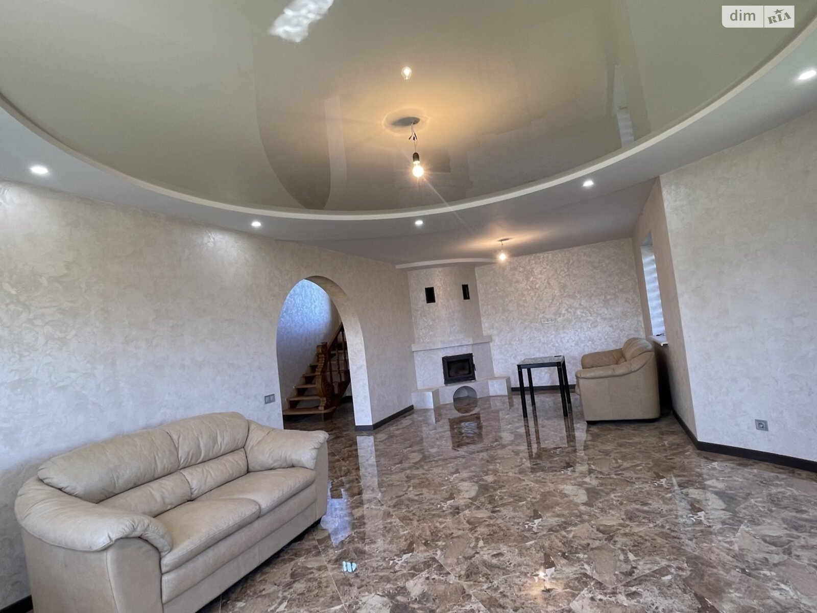 двухэтажный дом с отоплением, 180 кв. м, кирпич. Продажа в Драгомирчанах фото 1 двухэтажный дом с отоплением, 180 кв. м, кирпич. Продажа в Драгомирчанах фото 1
