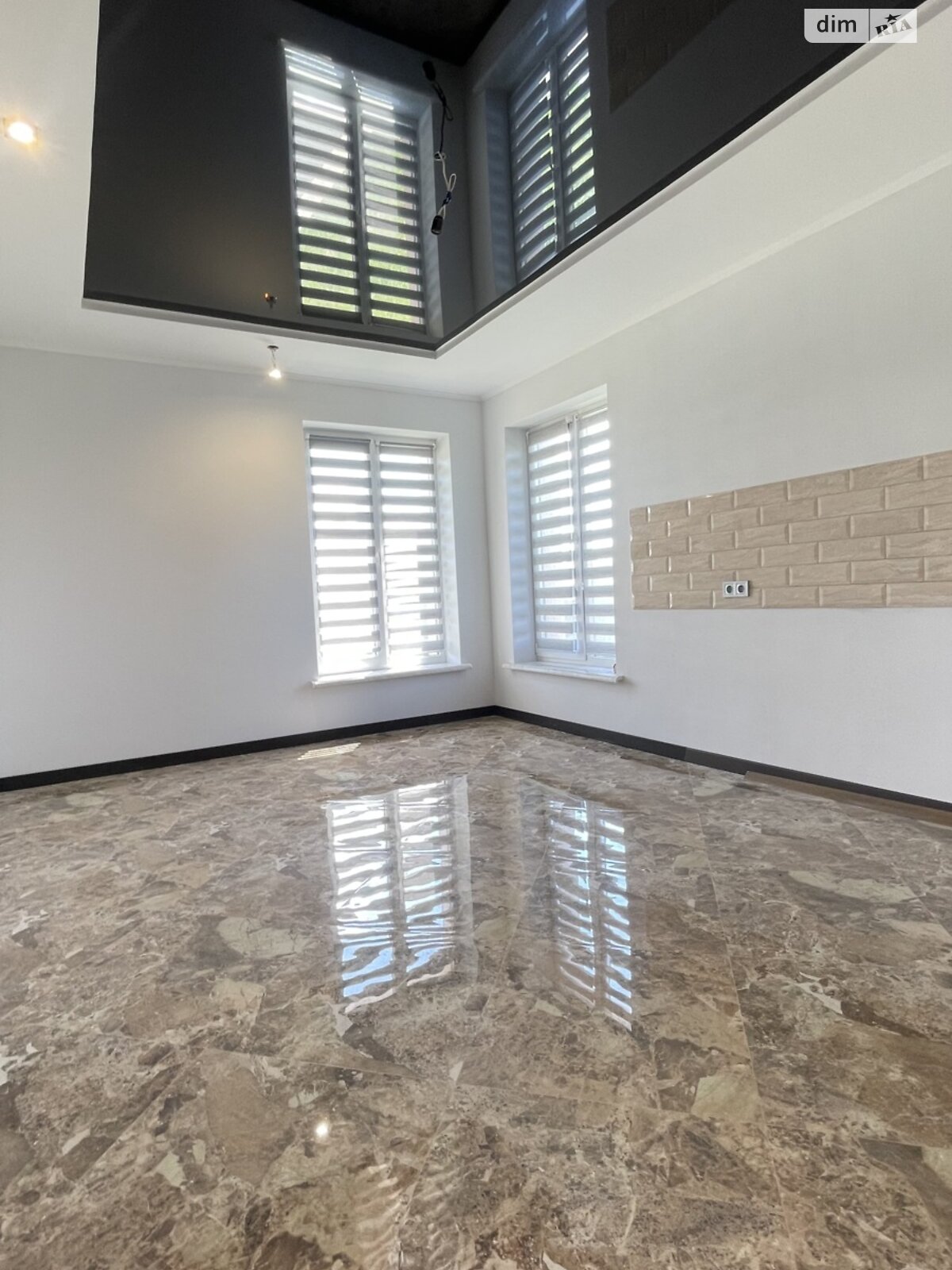 двухэтажный дом с отоплением, 180 кв. м, кирпич. Продажа в Драгомирчанах фото 1 двухэтажный дом с отоплением, 180 кв. м, кирпич. Продажа в Драгомирчанах фото 1