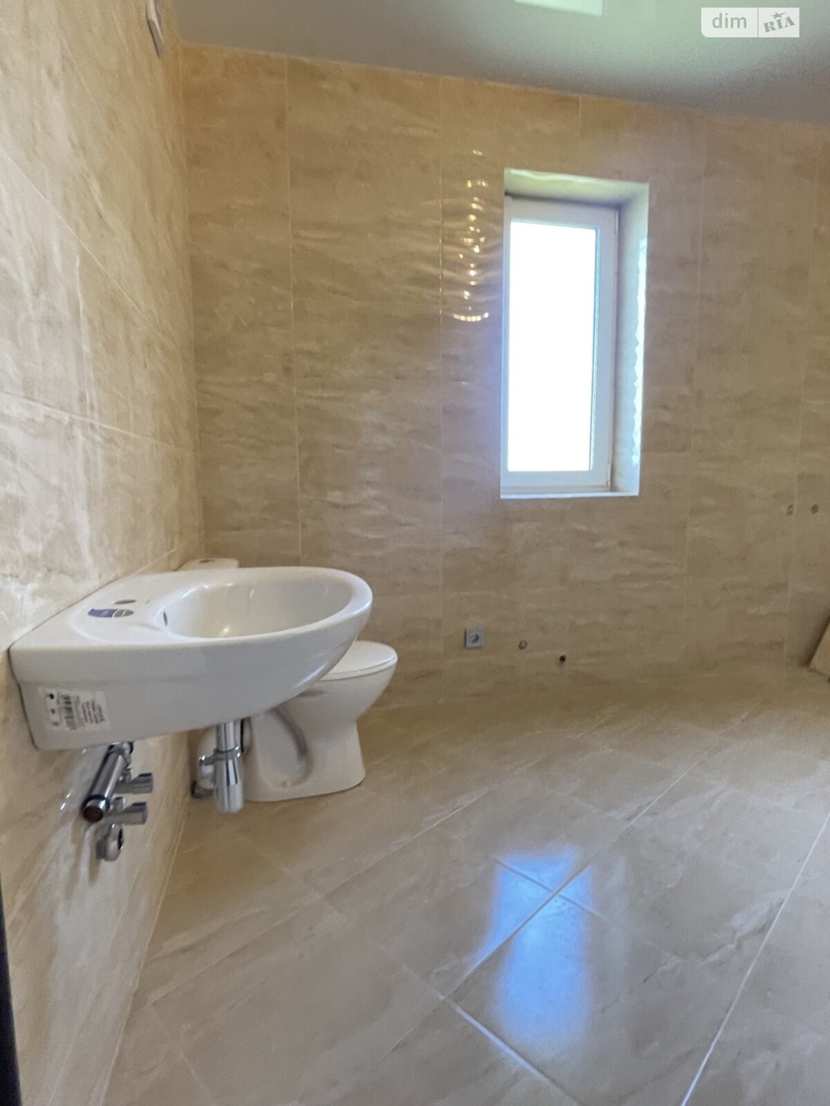 двухэтажный дом с отоплением, 180 кв. м, кирпич. Продажа в Драгомирчанах фото 1 двухэтажный дом с отоплением, 180 кв. м, кирпич. Продажа в Драгомирчанах фото 1