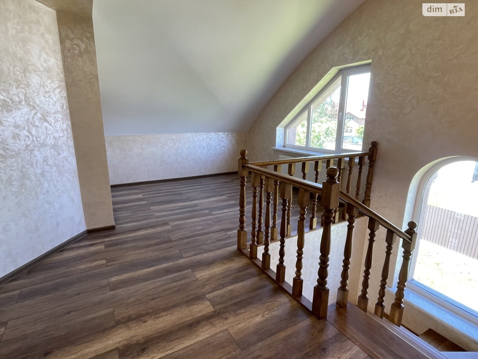 двухэтажный дом с отоплением, 180 кв. м, кирпич. Продажа в Драгомирчанах фото 1 двухэтажный дом с отоплением, 180 кв. м, кирпич. Продажа в Драгомирчанах фото 1