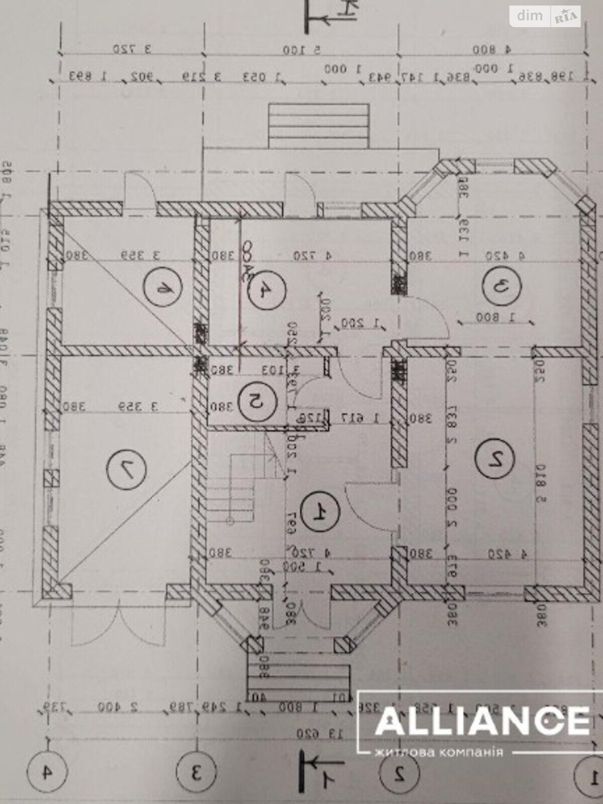 двухэтажный дом с гаражом, 220 кв. м, кирпич. Продажа в Драгомирчанах фото 1