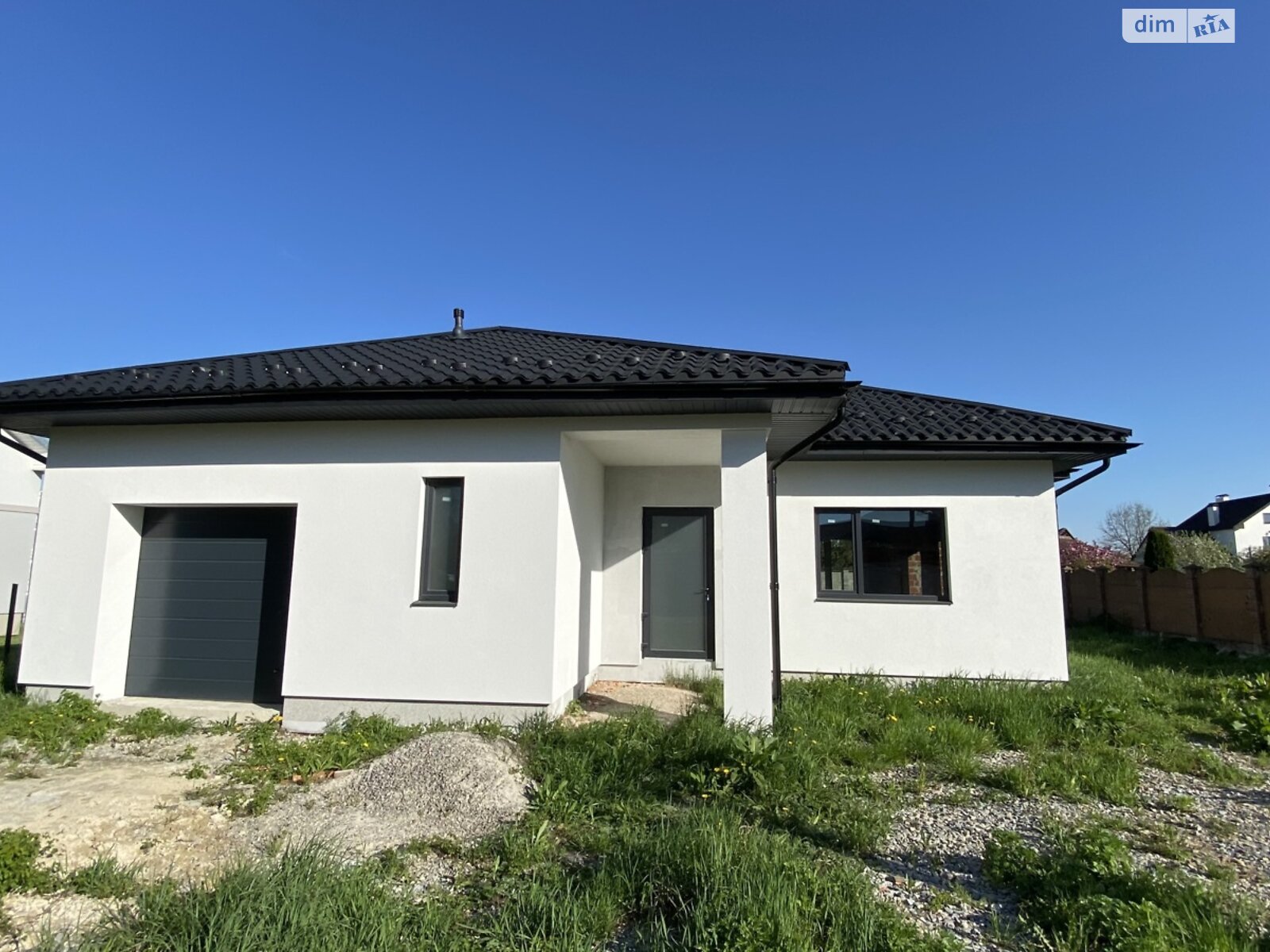 одноповерховий будинок з гаражем, 150 кв. м, цегла. Продаж у Драгомирчанах фото 1 одноповерховий будинок з гаражем, 150 кв. м, цегла. Продаж у Драгомирчанах фото 1