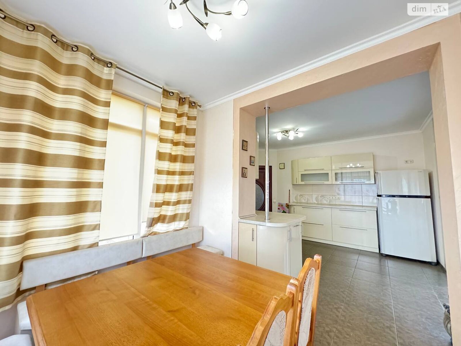 двоповерховий будинок з верандою, 221.6 кв. м, цегла. Продаж у Драгомирчанах фото 1 двоповерховий будинок з верандою, 221.6 кв. м, цегла. Продаж у Драгомирчанах фото 1