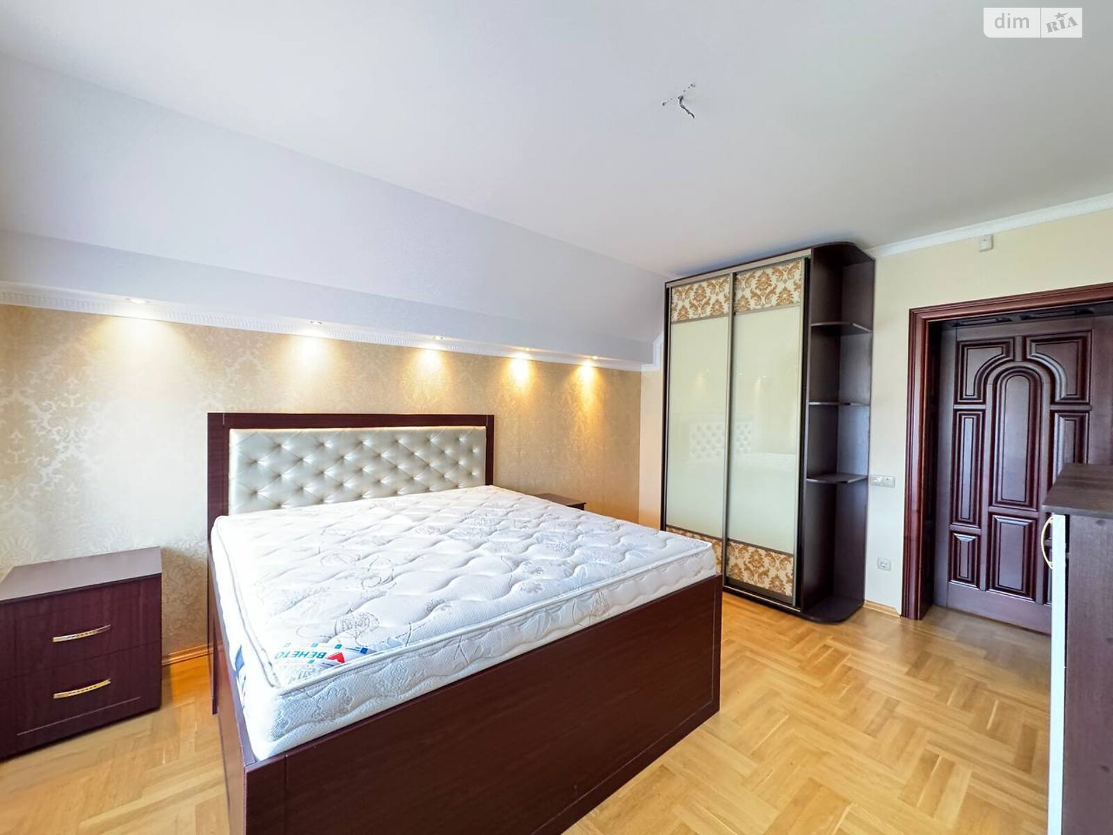 двоповерховий будинок з верандою, 221.6 кв. м, цегла. Продаж у Драгомирчанах фото 1 двоповерховий будинок з верандою, 221.6 кв. м, цегла. Продаж у Драгомирчанах фото 1