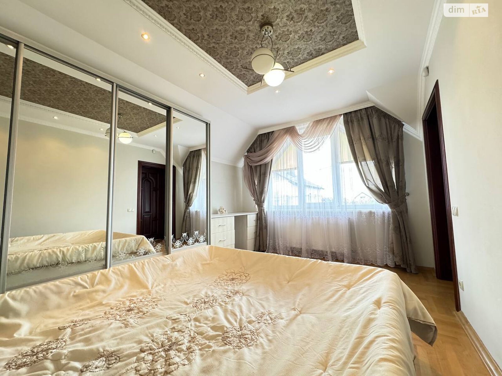 двоповерховий будинок з верандою, 221.6 кв. м, цегла. Продаж у Драгомирчанах фото 1 двоповерховий будинок з верандою, 221.6 кв. м, цегла. Продаж у Драгомирчанах фото 1
