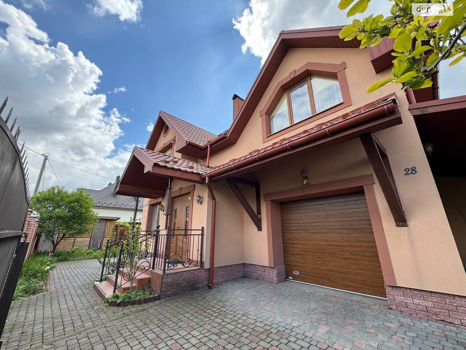 двоповерховий будинок з верандою, 221.6 кв. м, цегла. Продаж у Драгомирчанах фото 1 двоповерховий будинок з верандою, 221.6 кв. м, цегла. Продаж у Драгомирчанах фото 1