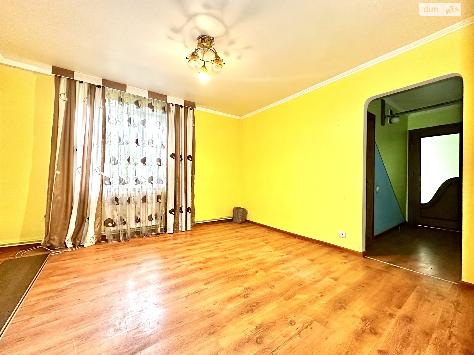 двухэтажный дом с отоплением, 200 кв. м, кирпич. Продажа в Дрогобыче район Дрогобыч фото 1 двухэтажный дом с отоплением, 200 кв. м, кирпич. Продажа в Дрогобыче район Дрогобыч фото 1